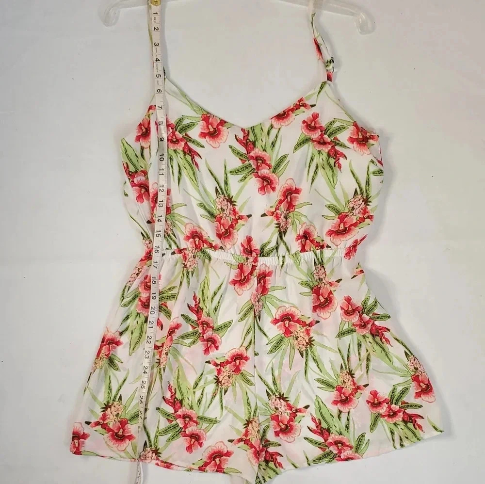Forever21  Floral jumpsuit Sz M